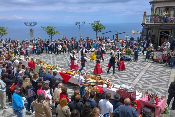 2-Castelmola-Gustando-Sicilia